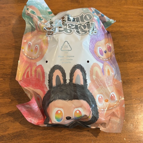 Authentic new in package Labubu Big Energy Loyalty - Picture 6 of 7